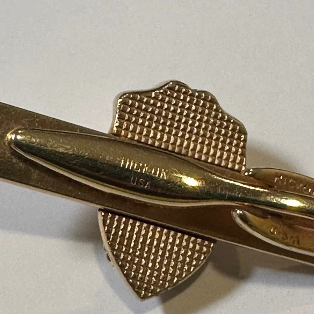 Vintage Hickok USA Bloodhound Dog Head Tie Bar and Cufflinks Set Gold Tone